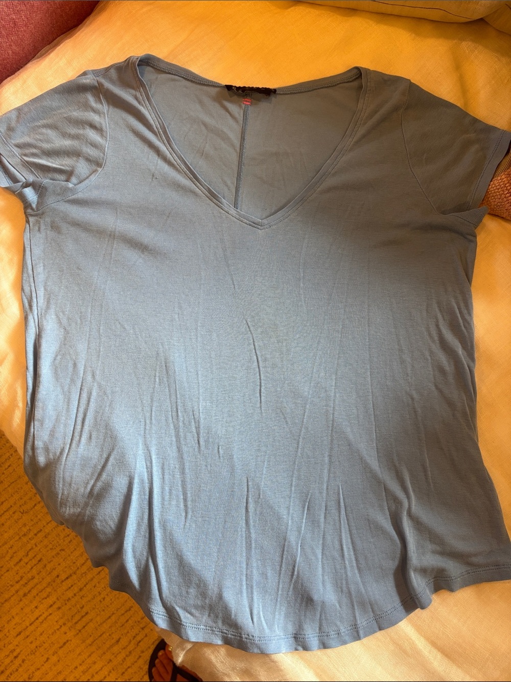 Hatch Women's The Perfect Vee Short Sleeve Tee in Dusty Blue